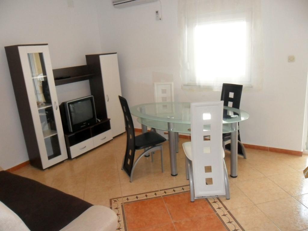 Apartments Mislav Novalja Pokój zdjęcie