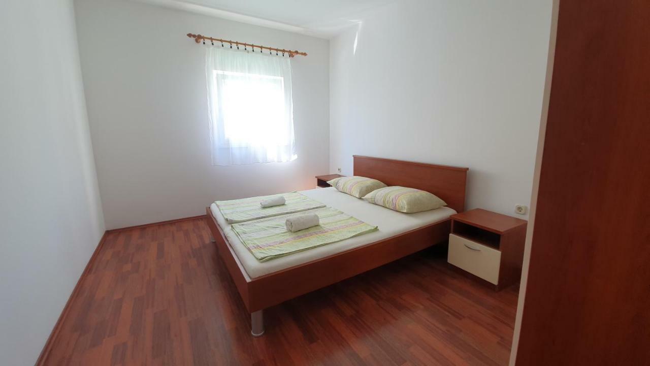 Apartments Mislav Novalja Zewnętrze zdjęcie
